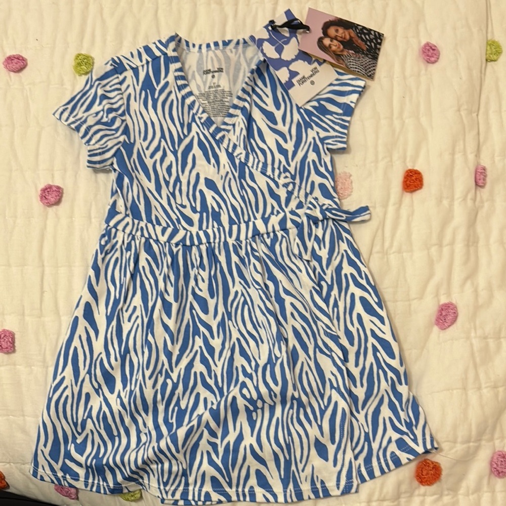 Diane VON Furstenberg for target Blue and White Ruffled Smocked Sundress size 3T